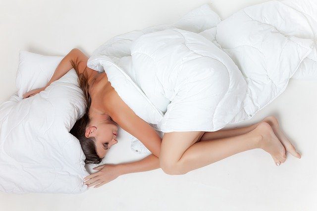 השפעת השעון הביולוגי על השינה