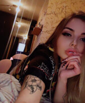 Regina, 25